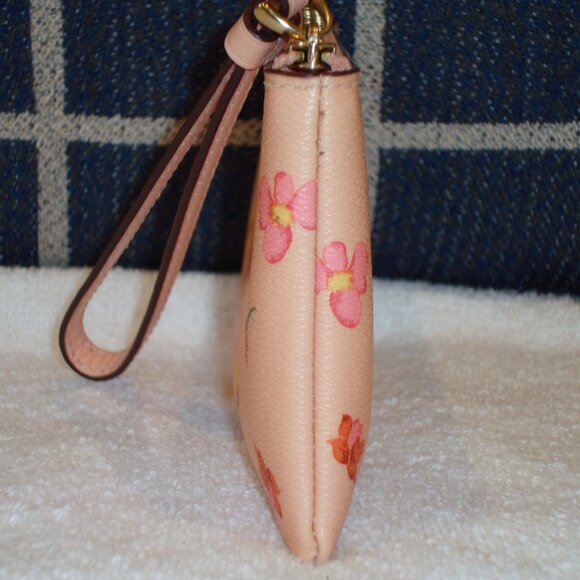 Coach Corner Zip Wristlet with Mystical Floral Print EXCELLENT CONDITION! - Picture 5 of 12